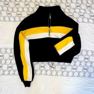 Cropped Fleece Half zip crewneck